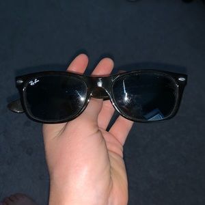 Ray ban wayfarer dark brown tortoise